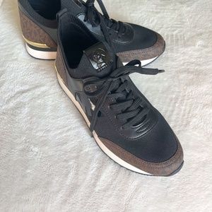 NEW - Michael Kors Casual Shoes/Sneakers`
